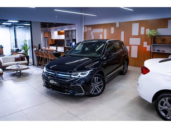 VOLKSWAGEN TIGUAN 2.0 300 TSI GASOLINA ALLSPACE R-LINE AUTOMÁTICO VOLKSWAGEN TIGUAN 2.0 300 TSI GASOLINA ALLSPACE R-LINE AUTOMÁTICO